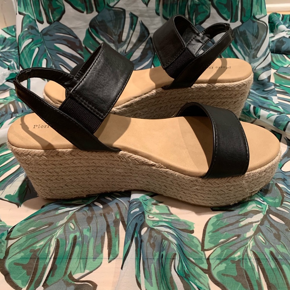 Pierre Dumas flatform sandals